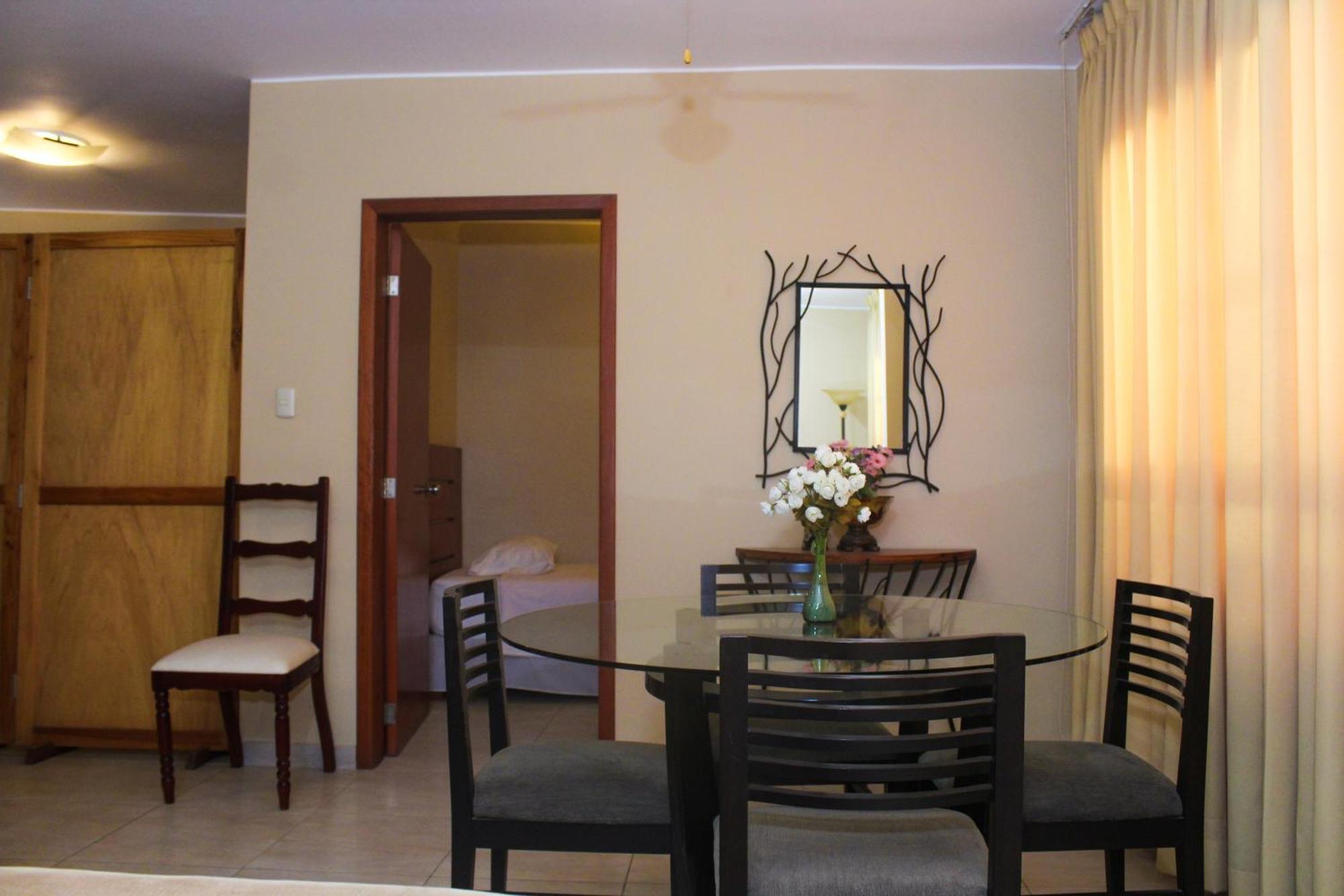 Apart Hotel El Canaveral Чинча-Альта Екстер'єр фото