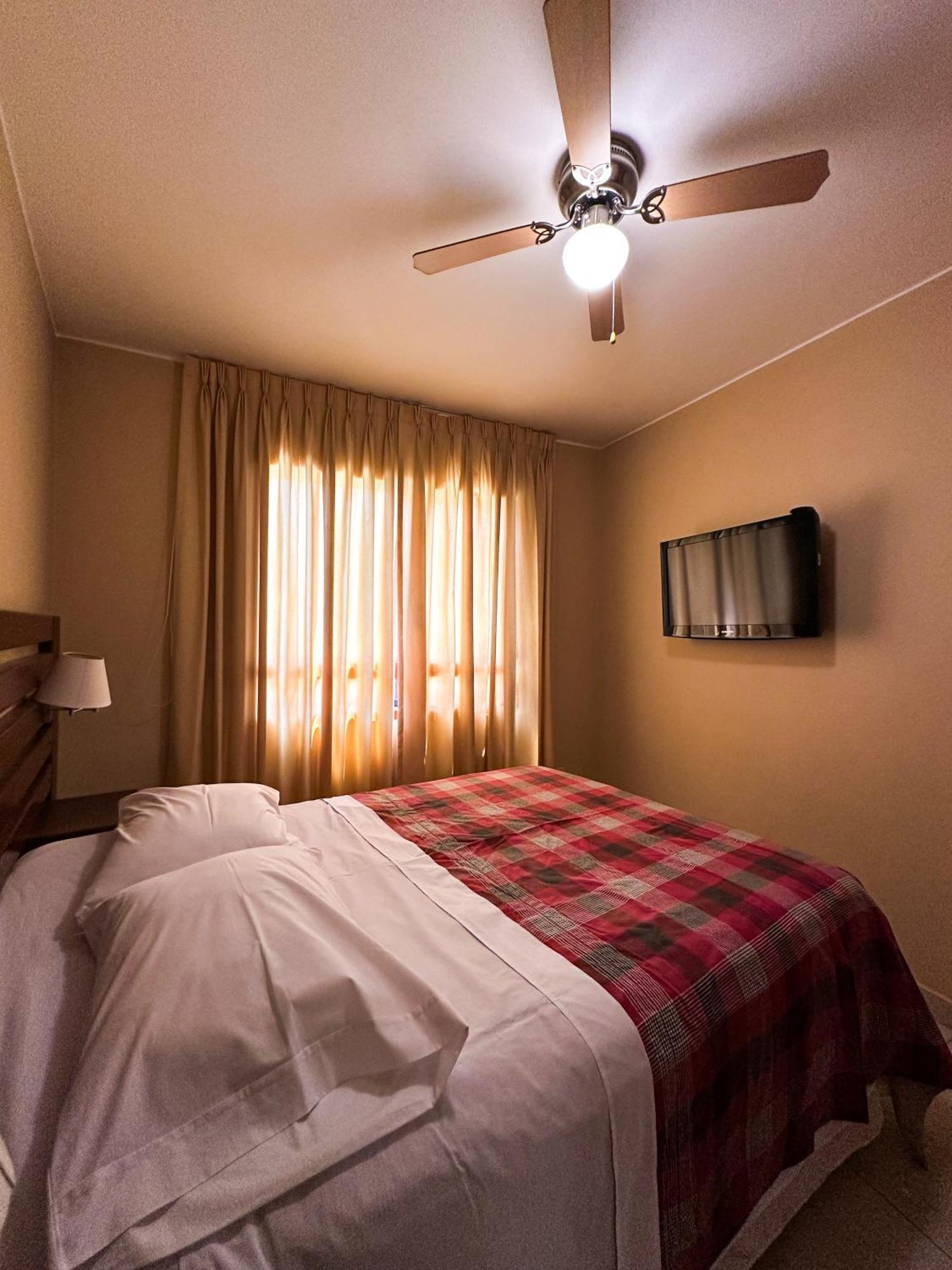 Apart Hotel El Canaveral Чинча-Альта Екстер'єр фото