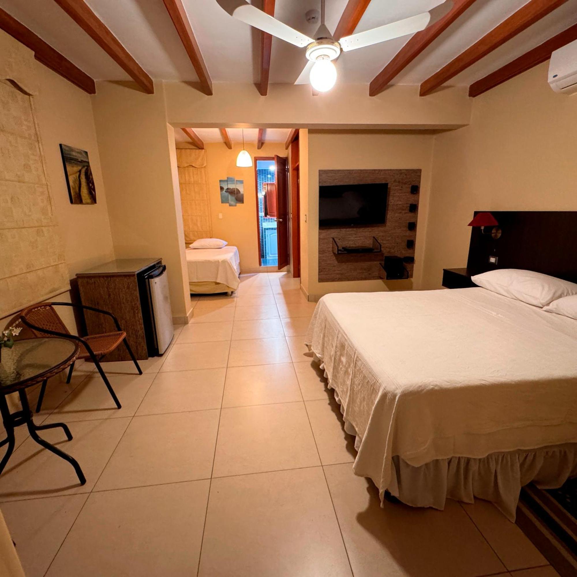 Apart Hotel El Canaveral Чинча-Альта Екстер'єр фото