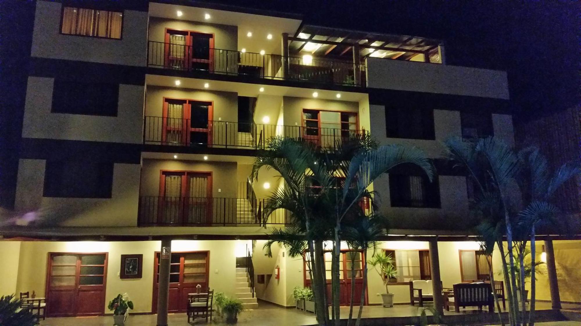 Apart Hotel El Canaveral Чинча-Альта Екстер'єр фото